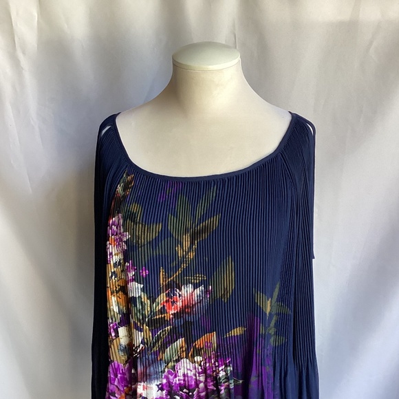 INC Navy peep Shoulder Top with Floral Paatern - Picture 3 of 3
